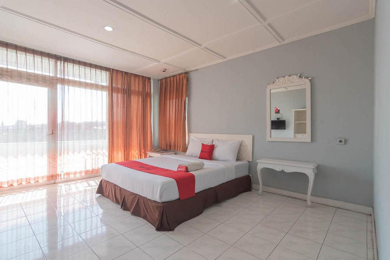 Reddoorz At Jalan Raya Lembang Hotel Padasul Kültér fotó